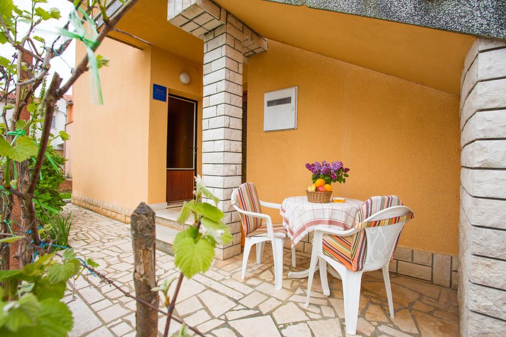 Apartments Nela Pula Exterior foto
